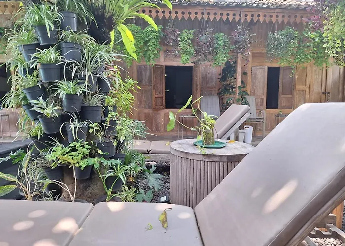 Maison d'hôtes Oma Joglo 4*